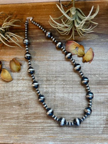 Sterling Silver Pearl Necklace – Mixed Sizes – 23
