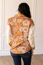 SHE'S THE ONE ORANGE FLORAL BUTTON DOWN