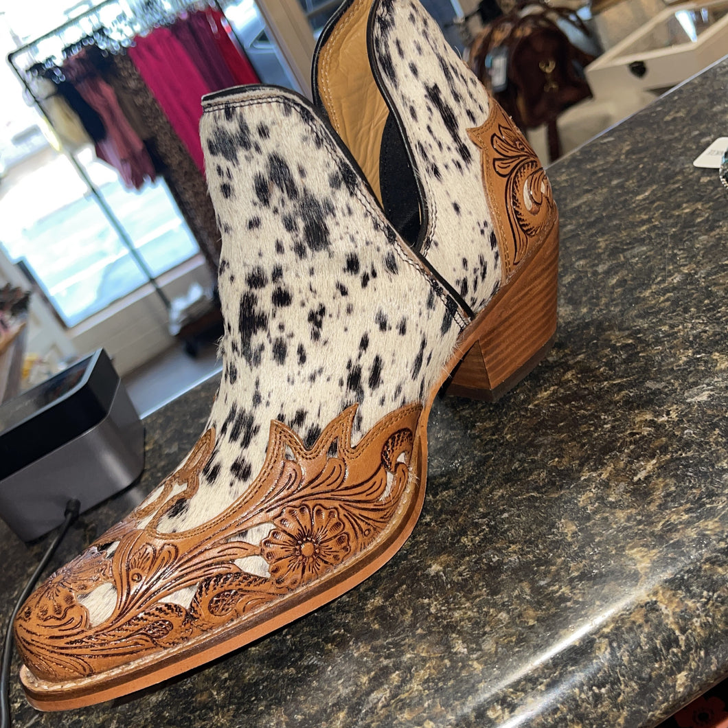 Kick'n up Dust Boujee Bootie